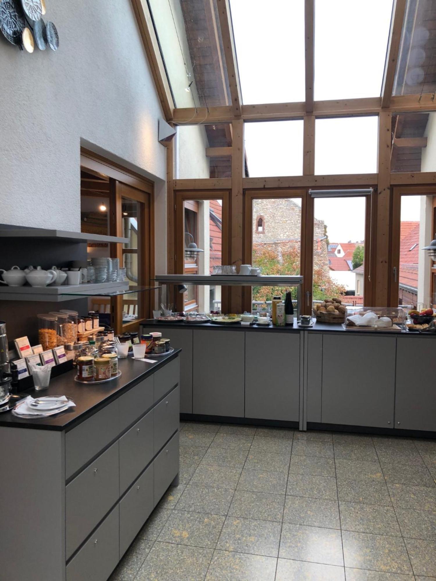 Gaestehaus & Weingut Peth Florsheim-Dalsheim ภายนอก รูปภาพ